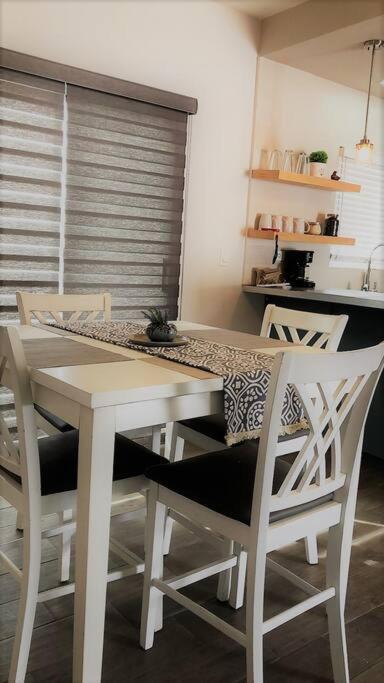 Lovely 1 Bedroom Apartment W/Private Parking Энсенада Экстерьер фото